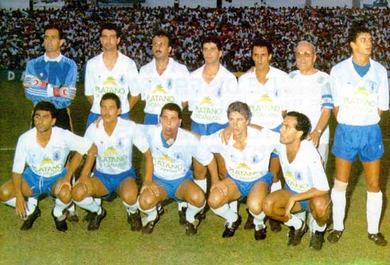 Una formación del Tenerife 1988/1989. Fuente: clubdeportivotenerife.es