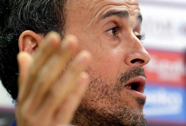 Luis Enrique speaks to the press pre-Villarreal. Photo: Sport