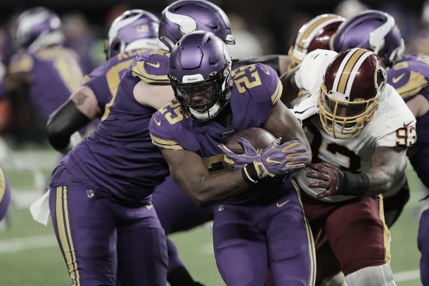 El juego terrestre de Minnesota fue una pesadilla. Entre Cook y Mattison combinaron 161 yardas. (Imagen: Vikings.com)