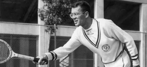 Stan Drobac playing tennis. (Photo Courtesy of: www.msuspartans.com)