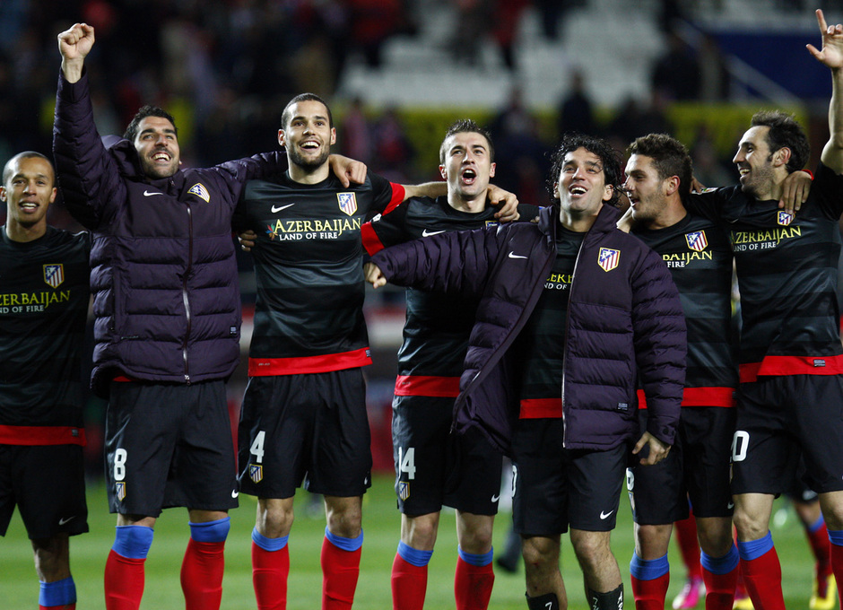 Raúl García celebrando con sus compañeros el pase a la final de la Copa del Rey / Atlético de Madrid