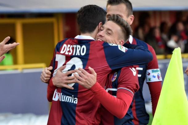 Destro y Giaccherini dejaron la victoria cerca de Bolonia | Foto: Bologna