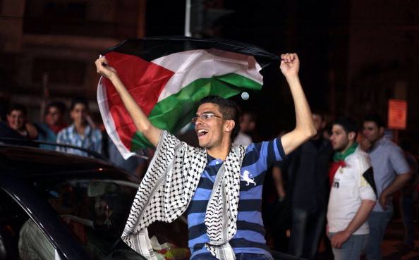 Palestino comemora classificação para a Copa da Ásia de seleções em 2014
