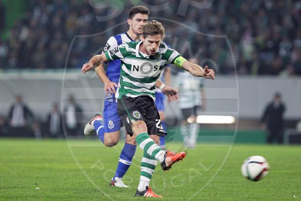 O Sporting viaja até à invicta liderado pelo capitão Adrien // Foto: Facebook do Sporting CP