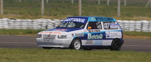 Fiat Uno de Ruben Arguisain Campeon 2015 de la Clase 1. Foto: Matias Valencia.