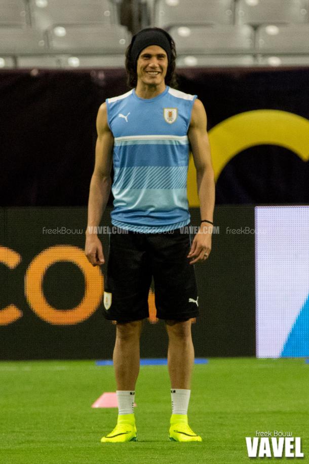 Edinson Cavani whiffed on multiple close chances in Uruguay's loss. | Photo: Freek Bouw/VAVEL USA