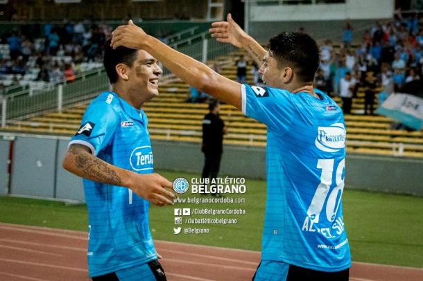 Abrazo de primos | FOTO: Belgrano Oficial
