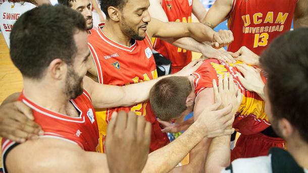 El UCAM Murcia celebrando la victoria I Foto: ACB