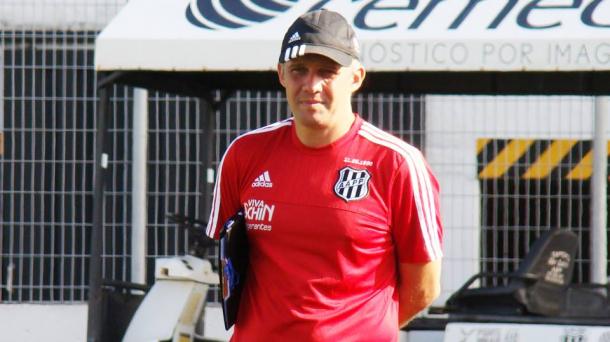 Eduardo Baptista abafa críticas, mas pede equilíbrio do time (Foto: Divulgação/Ponte Preta)