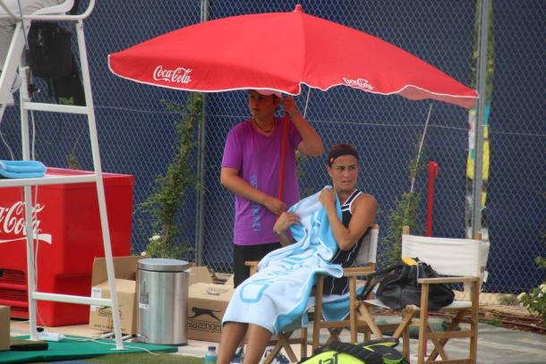 Puig neede a break after a long, grueling first set: Photo Source/Mallorca Open Facebook Page