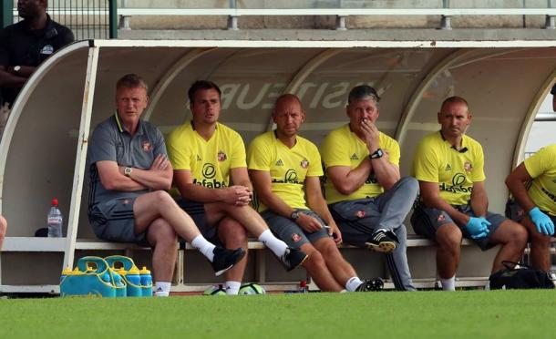 Moyes in the dugout for the first time as Black Cats boss (photo; SAFC)