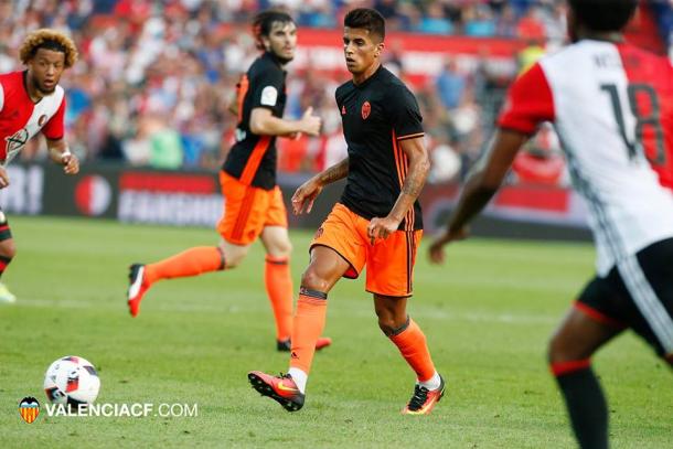 O Valencian não foi páreo para o Feyenoord e encerrou seu tour pela Holanda (Foto: Divulgação/Valencia)