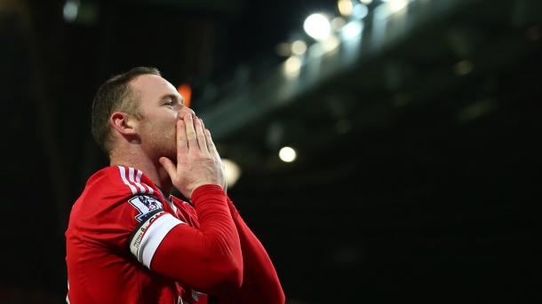 Rooney volvió a ser vital para los suyos anotando el tercero. Foto: Premier League