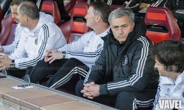 José Mourinho en un partido con el Chelsea en el Calderón I Foto: Jaime del Campo (VAVEL)