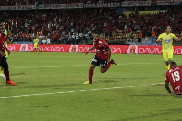 Marlon celebrando su gol con el DIM. Fotografía: DIM Oficial
