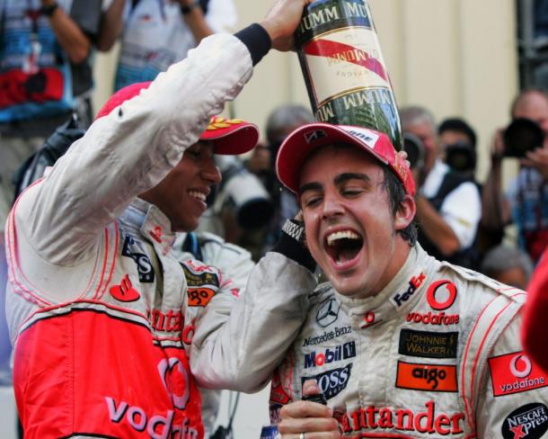 Alonso y Hamilton en 2007. Foto: F1