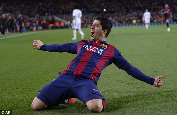 Luis Suárez decidió el último clásico en el Camp Nou | Foto: Associated Press