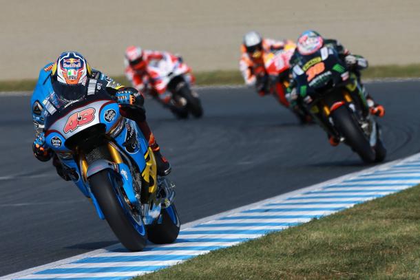 Rabat leads Smith - www.facebook.com (Team Estrella Galicia 0,0 Marc VDS)