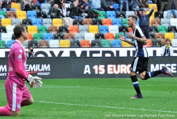 L'esultanza di un incontenibile Thereau. Fonte: www.facebook.com/UdineseCalcio1896