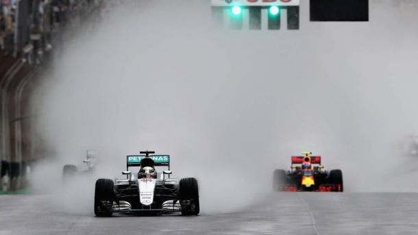 Lewis Hamilton y Max Verstappen | Foto: Getty Images 