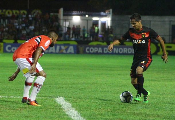 Galo Carijó cresce no segundo tempo e assusta, mas Leão confirma triunfo (Foto: Williams Aguiar/Sport)