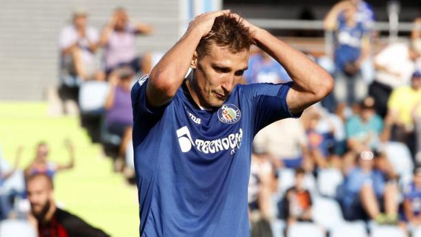 Scepovic se lamenta de una ocasión fallada ante el Reus. / Foto: LaLiga 123