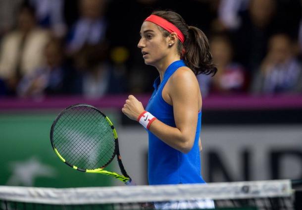 Garcia finds her range and takes the lead in the second set | Photo: Fed Cup