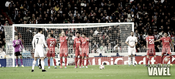 Partido entre Real Madirid y Liverpool en el Santiago Bernabéu | Foto: VAVEL
