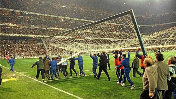 Cambio de porteria en el Bernabeu. Fuente: EFE