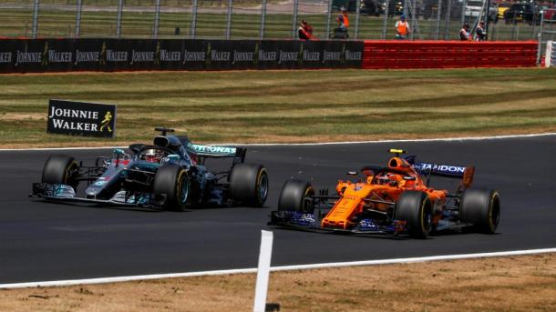 Hamilton remontando. Foto: F1