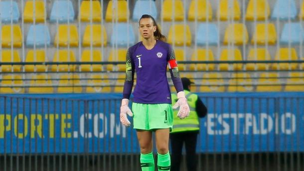 Christiane Endler might be able to save her team to a spot in the knockout round. | Photo: Agencia Uno