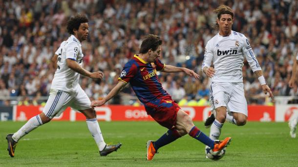 Momento en el que Messi cruza el balón ante Casillas para firmar el 0-2 | Foto: uefa.com