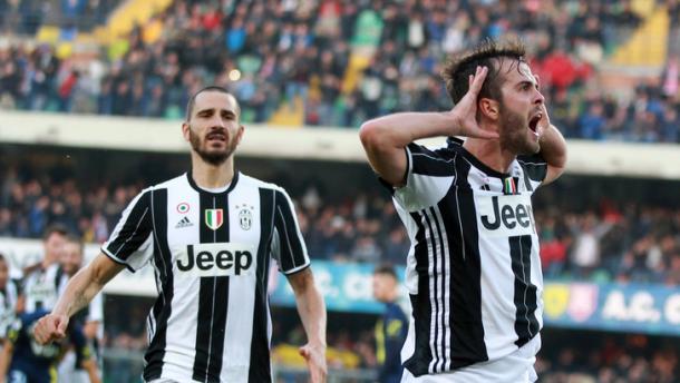 La gioia incontenibile di Pjanic, in goal contro il Chievo | Foto: tuttosport.com