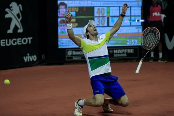Pablo Cuevas celebra la victoria (Fotografía: Brasil Open)