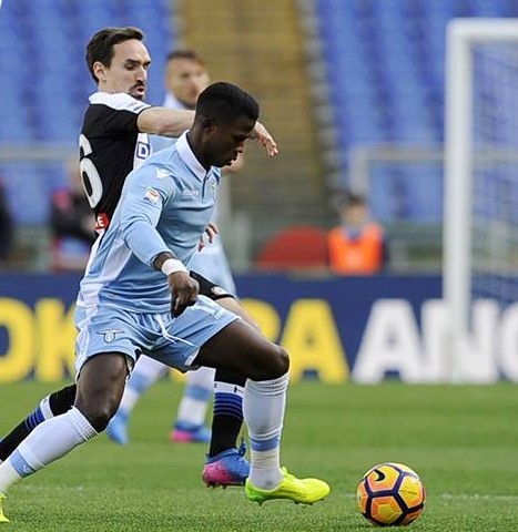 Keita lucha por una pelota | Foto: Lazio