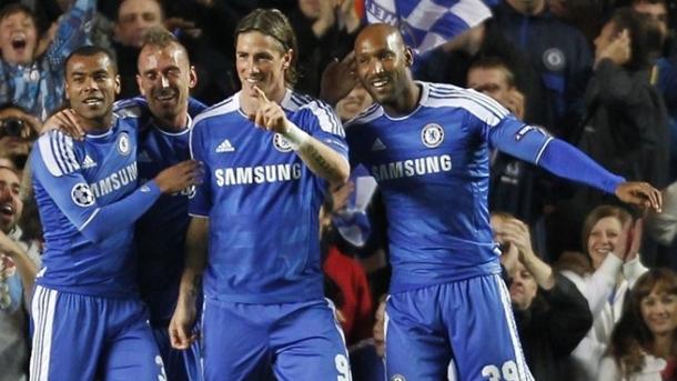 Ashley Cole, Raúl Meireles, Fernando Torres y Nicolas Anelka celebrando un gol | Fuente: UEFA