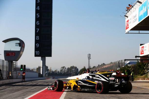 Nico Hülkenberg, en el pit lane de Montmeló | Fuente: Renault Sport Formula One
