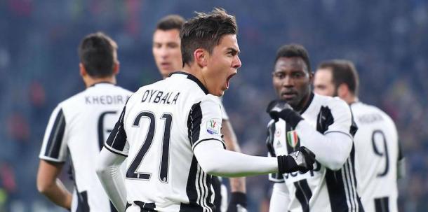 Paulo Dybala festeggia il suo gol contro il Milan in Coppa Italia di quasi un mese fa. | ilpost.it