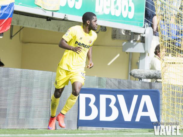 Campbell, celebrando su gol frente al Elche | Foto: Mª José Segovia (VAVEL.com)