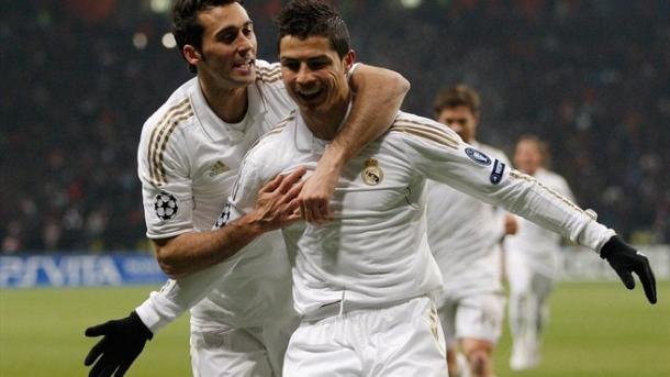 Cristiano y Arbeloa en 2012. Foto: UEFA.