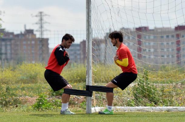 Vitor (izq.) y Guzzo podrian ser titulares ante el Sevilla Atletico. (Foto: CF Reus)