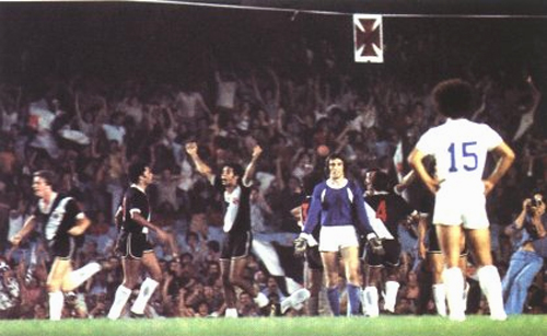 Jogadores do Vasco comemoram título do Campeonato Brasileiro de 1974 (Foto: Divulgação/Vasco Fotos)