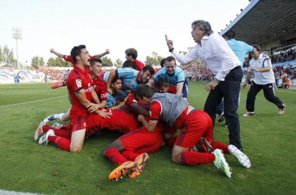 Celebracion del gol, Javi Flaño en el césped. Foto: Osasuna