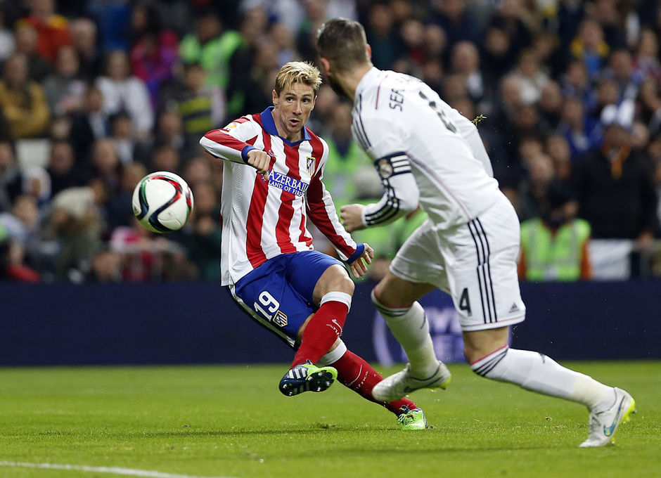 Fernando anotando un gol contra el Real Madrid/Foto: Club Atlético de Madrid