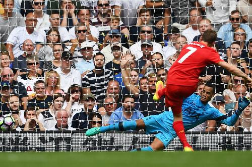Milner haciendo el 0-1. Foto: Premier League