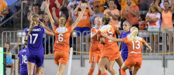 Houston Dash goal celebration against the Orland Pride | Photo: Wilf Thorne/Houston Dynamo 