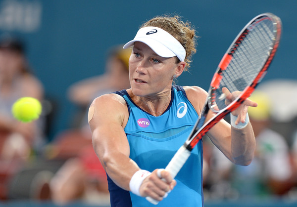 Stosur hits a volley during the match | Photo: Bradley Kanaris/Getty Images AsiaPac