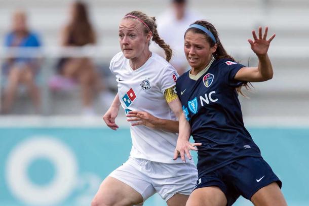 Becky Sauerbrunn and Ashley Hatch battle it out during the season (Photo Courtesy of Shane Lardinois