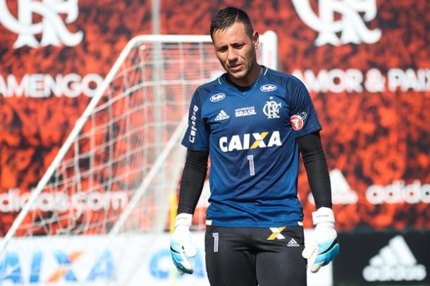 Diego Alves em treino no último dia 17 (Foto: Gilvan de Souza/Flamengo)