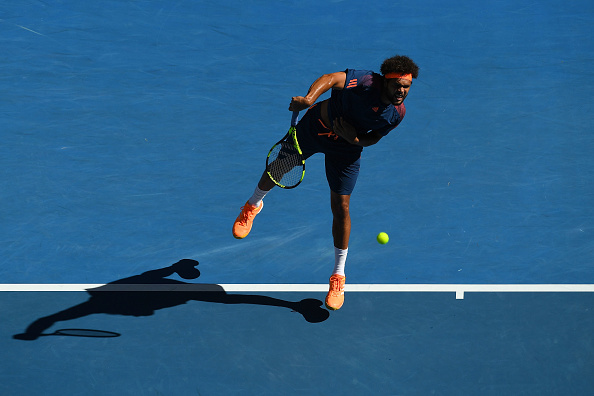 Jo-Wilfried Tsonga hard at work (Photo: Quinn Rooney/Getty Images)